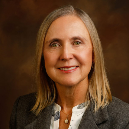 Diane Wanamaker, Secretária